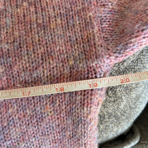 🍂Beautiful Cable Knit Sweater - Picture 2 of 12